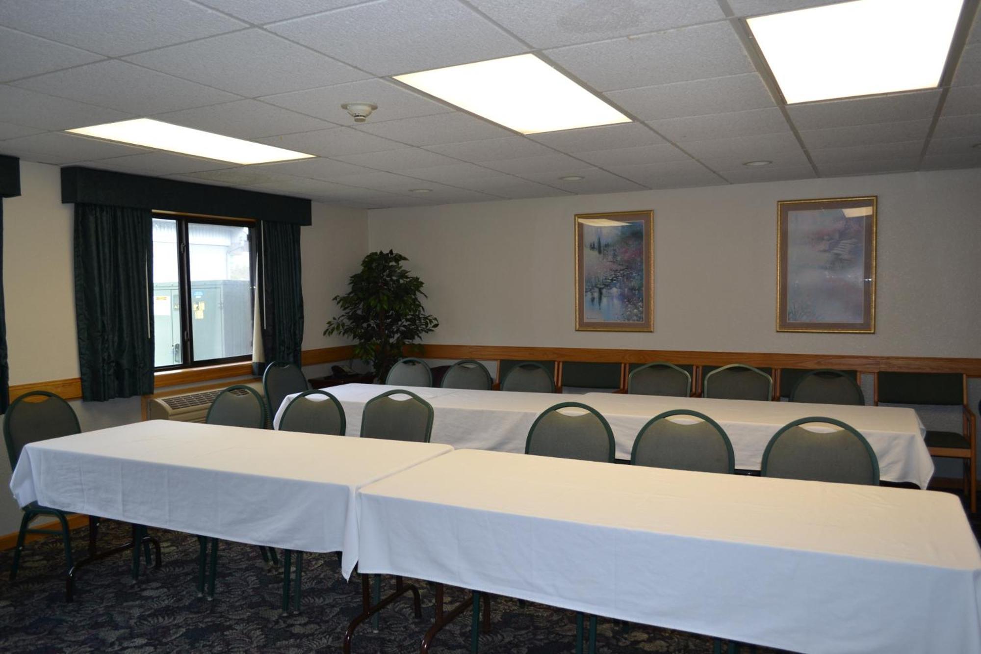 Cobblestone Hotel & Suites - Wisconsin Rapids Ngoại thất bức ảnh