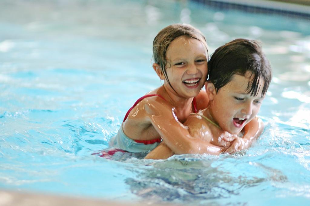 Cobblestone Hotel & Suites - Wisconsin Rapids Ngoại thất bức ảnh