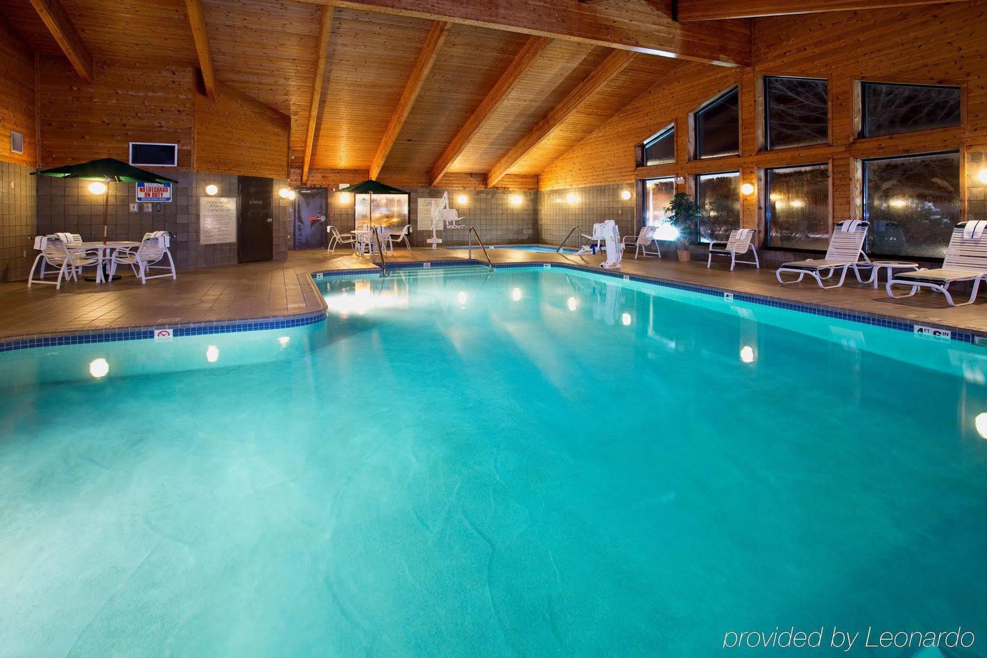 Cobblestone Hotel & Suites - Wisconsin Rapids Ngoại thất bức ảnh