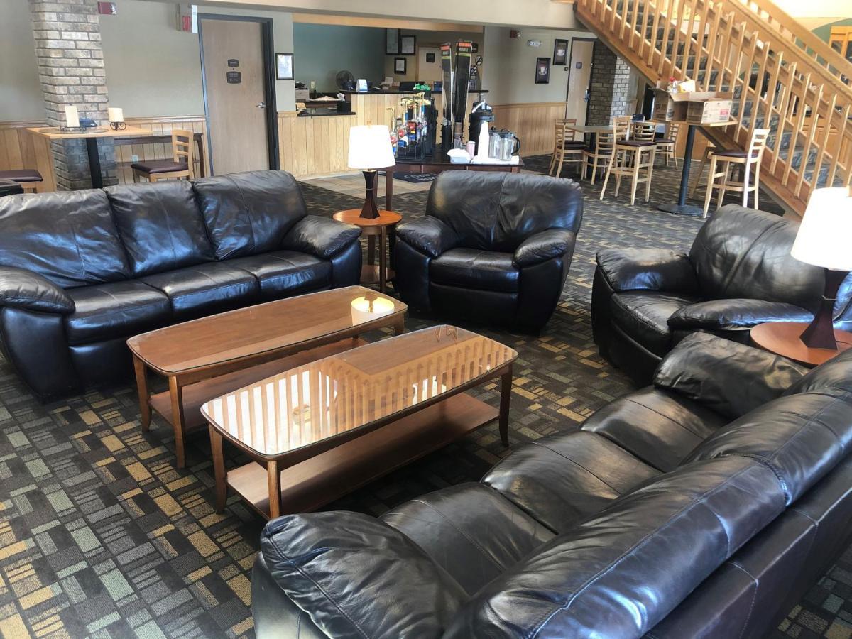 Cobblestone Hotel & Suites - Wisconsin Rapids Ngoại thất bức ảnh